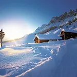 Chalet By Slopes & Views